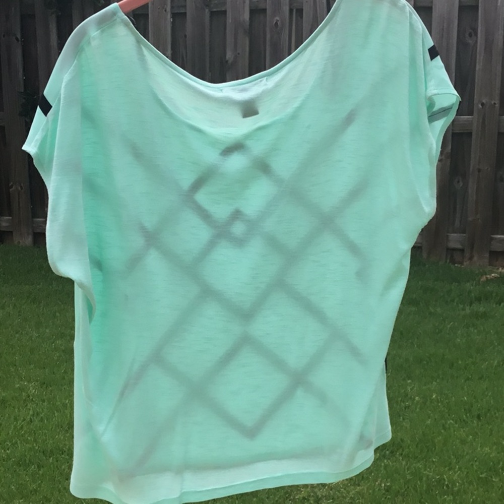 Top/blouse - Picture 2 of 2